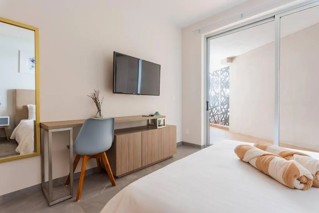 Luxury 2-Bed Apartment 200Mb Wifi Sauna Ac Gym Playa del Carmen