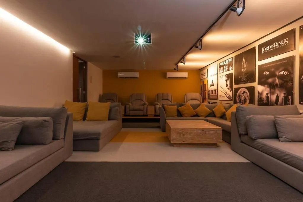 Luxury 2-Bed Apartment 200Mb Wifi Sauna Ac Gym Playa del Carmen